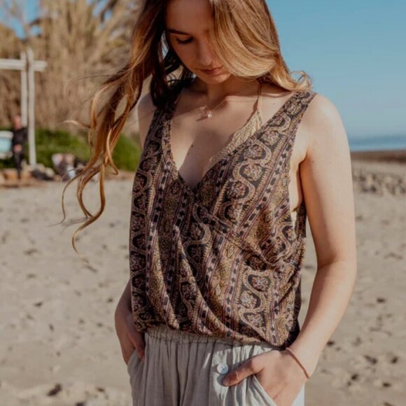 Free People We the Free XS Your Twisted Tank Aztec Boho Casual Beach - Picture 2 of 10